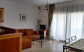Tholos Bay Suites