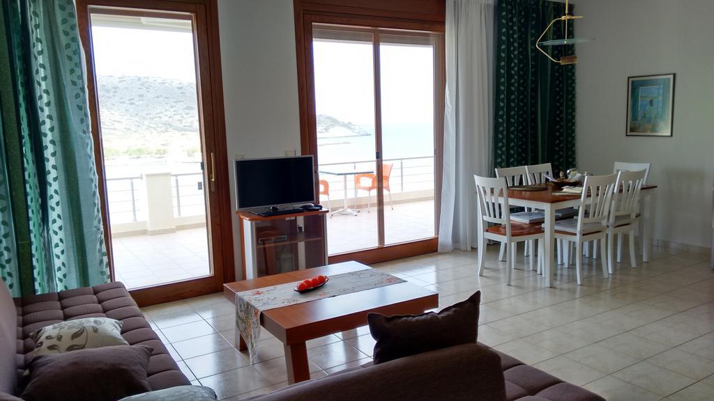 Tholos Bay Suites Καβούσι Δωμάτιο φωτογραφία
