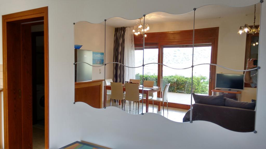 Tholos Bay Suites Καβούσι Δωμάτιο φωτογραφία