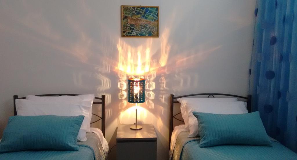 Tholos Bay Suites Καβούσι Δωμάτιο φωτογραφία