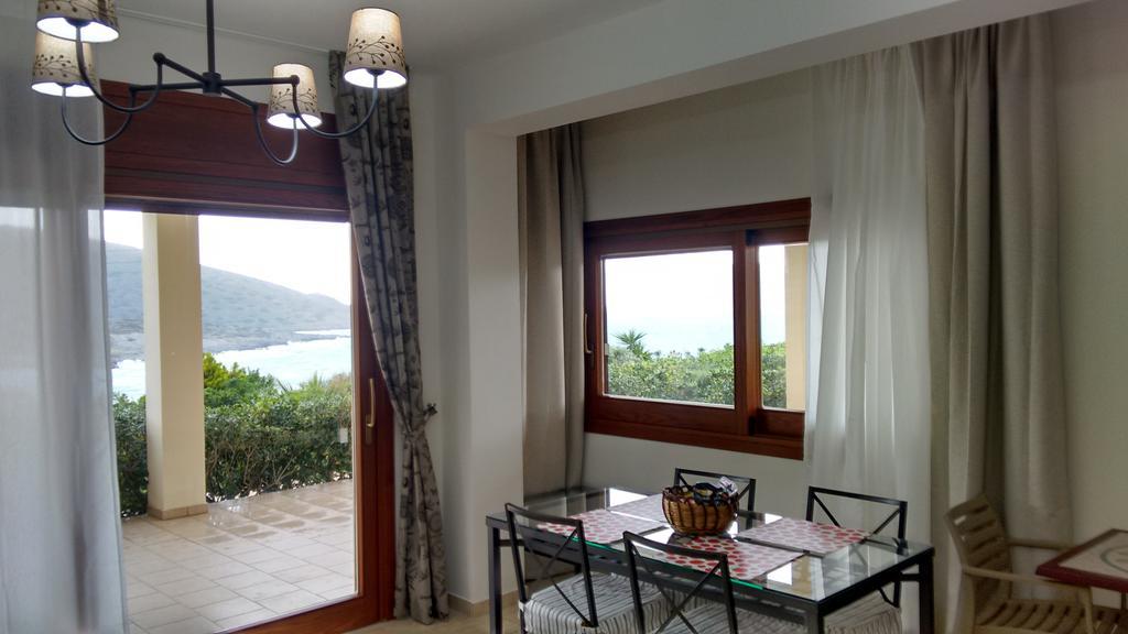 Tholos Bay Suites Καβούσι Δωμάτιο φωτογραφία