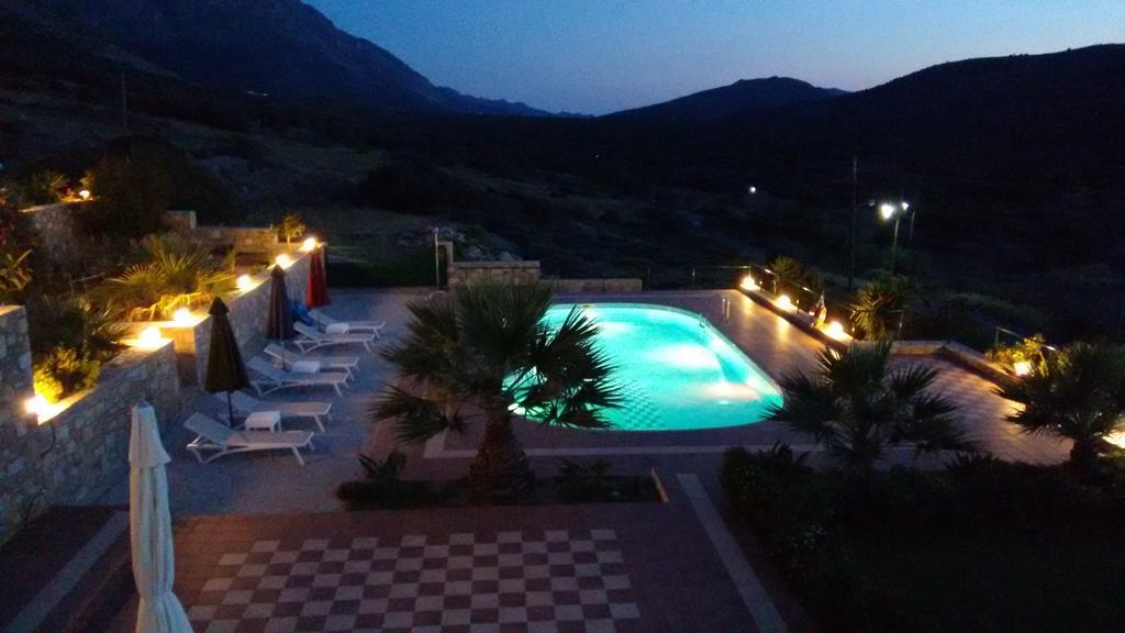Tholos Bay Suites Καβούσι Δωμάτιο φωτογραφία