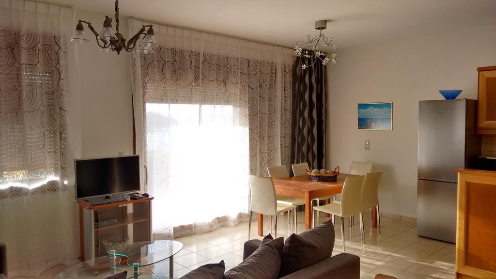 Tholos Bay Suites Καβούσι Δωμάτιο φωτογραφία