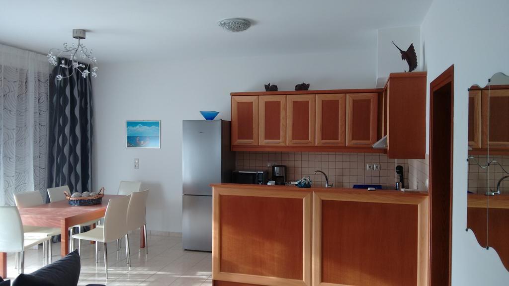 Tholos Bay Suites Καβούσι Δωμάτιο φωτογραφία